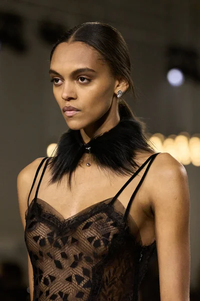 Look 211